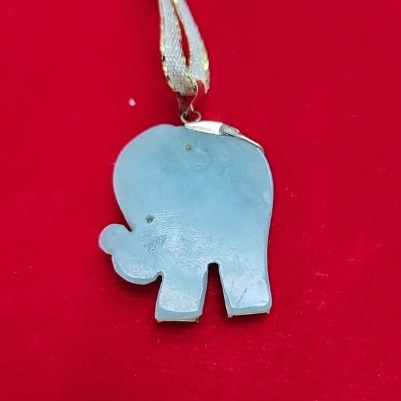 14K 585 Yellow Gold Green Jade/Jadeite Elephant Pendant Charm - Picture 2 of 2